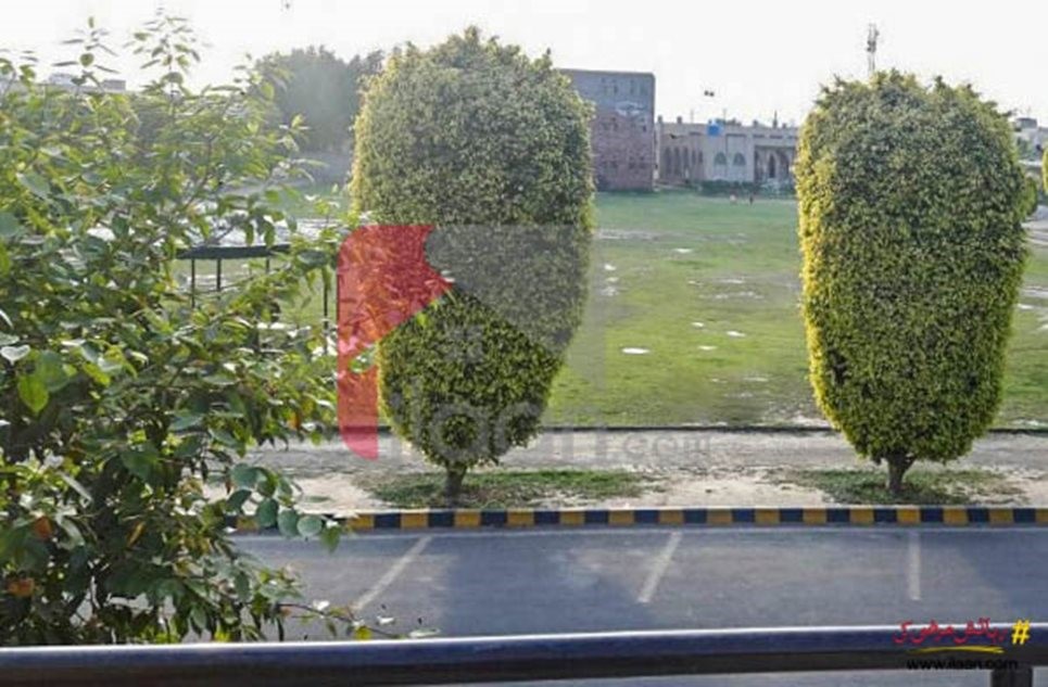 9 Marla House for Sale in Khayaban-e-Amin, Lahore