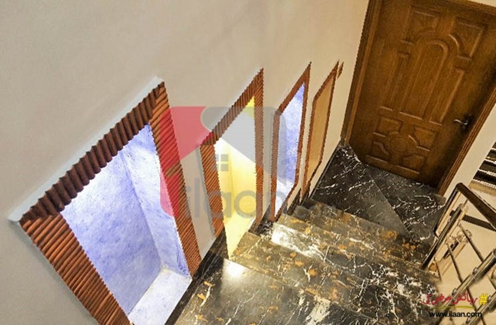 566 ( sq.ft ) apartment for sale ( fourth floor ) in Signature Heights, Dream Gardens, Lahore