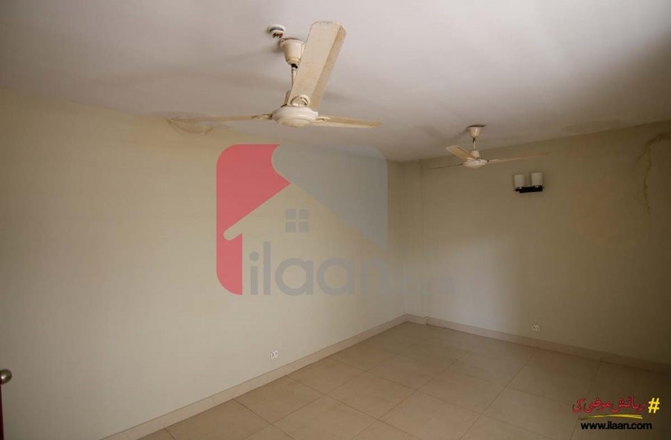 Apartment available for sale ( 10th floor ) in Florida Homes, Phase 5, DHA, Karachi