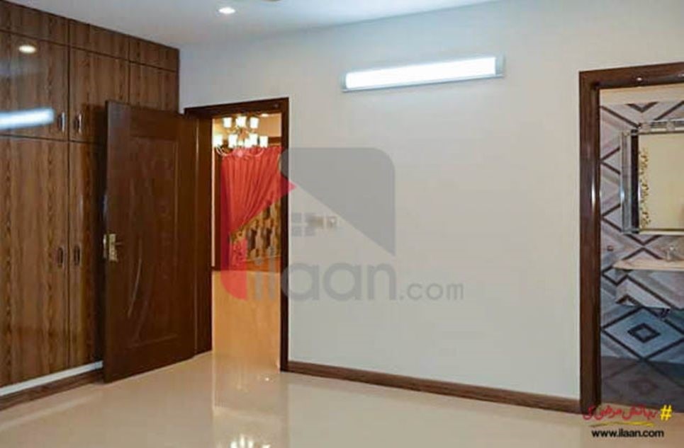 10 marla house for sale in Sector D, Bahria Town, Lahore