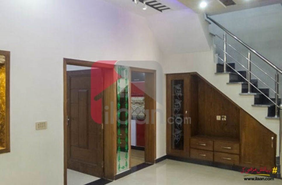 5 marla house for sale in Block R1, Phase 2, Johar Town, Lahore