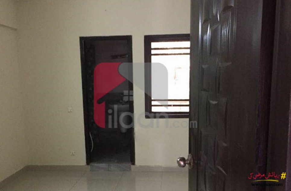 2300 ( sq.ft ) apartment for sale ( first floor ) near West Point Towers, Phase 2, DHA, Karachi