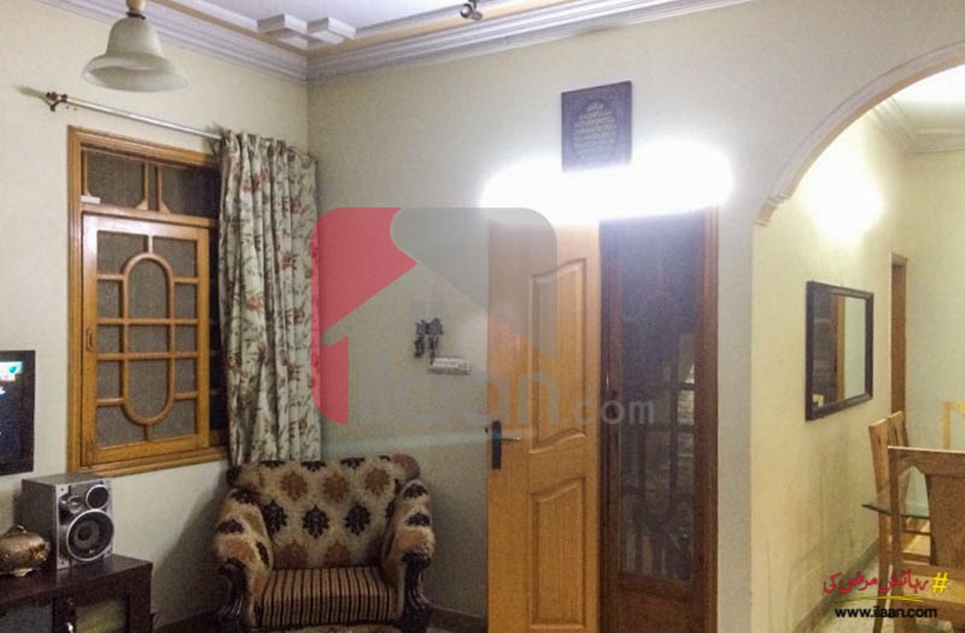 1700 ( sq.ft ) apartment for sale ( first floor ) in Block 3, Gulshan-e-iqbal, Karachi