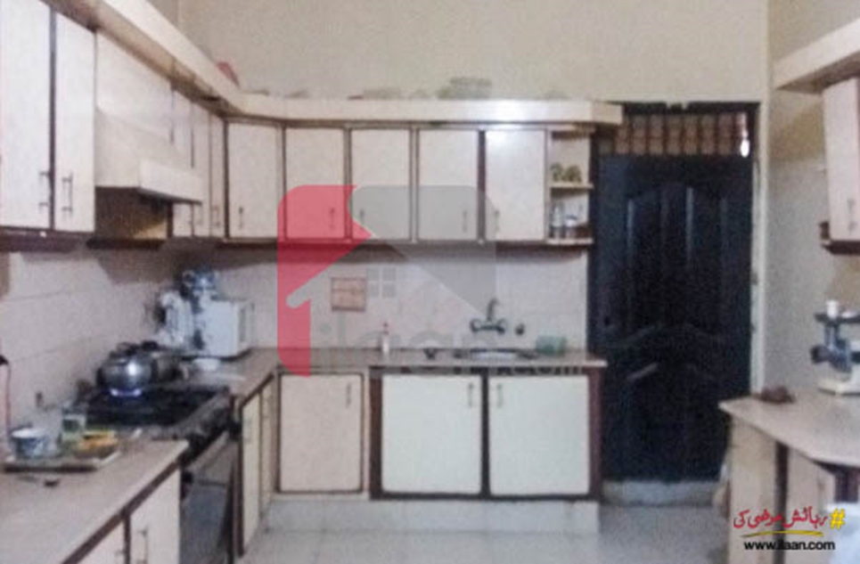 900 Sq.ft Apartment for Sale (First Floor) in Block 6, Gulshan-e-iqbal, Karachi