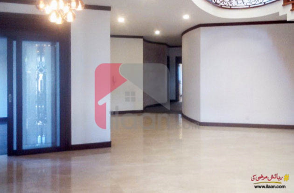950 ( sq.ft ) apartment for sale ( first floor ) in Phase 6, DHA, Karachi