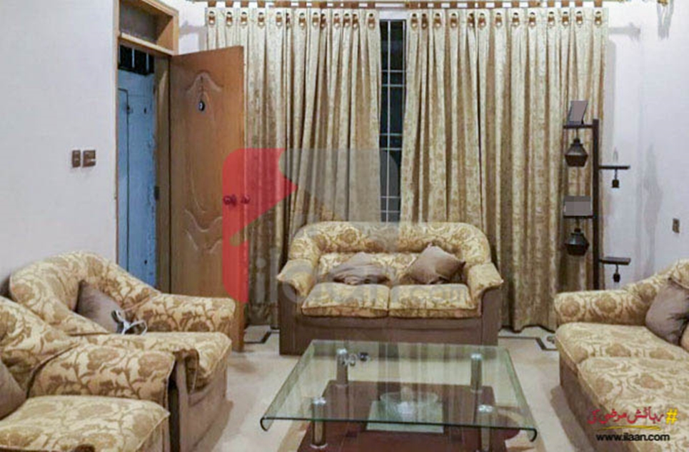 200 ( square yard ) house for sale ( first floor ) near Baithak Restaurant, Gulistan-e-Johar, Karachi 