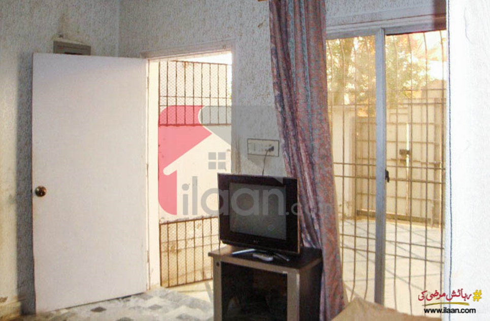 200 Sq.yd House for Sale (Second Floor) in Block 12, Gulistan-e-Johar, Karachi