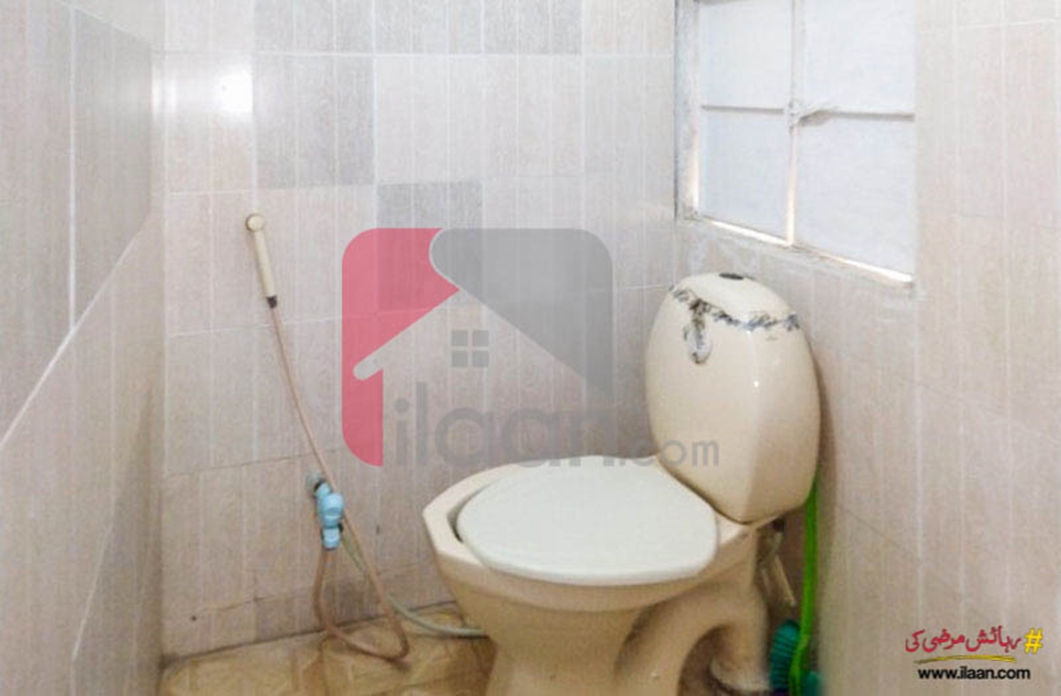 700 ( sq.ft ) apartment for sale ( fourth floor ) in Block G, North Nazimabad Town, Karachi