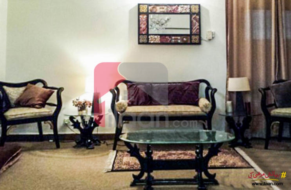 1800 ( sq.ft ) apartment for sale ( first floor ) in Clifton Garden, Block 3, Clifton, Karachi