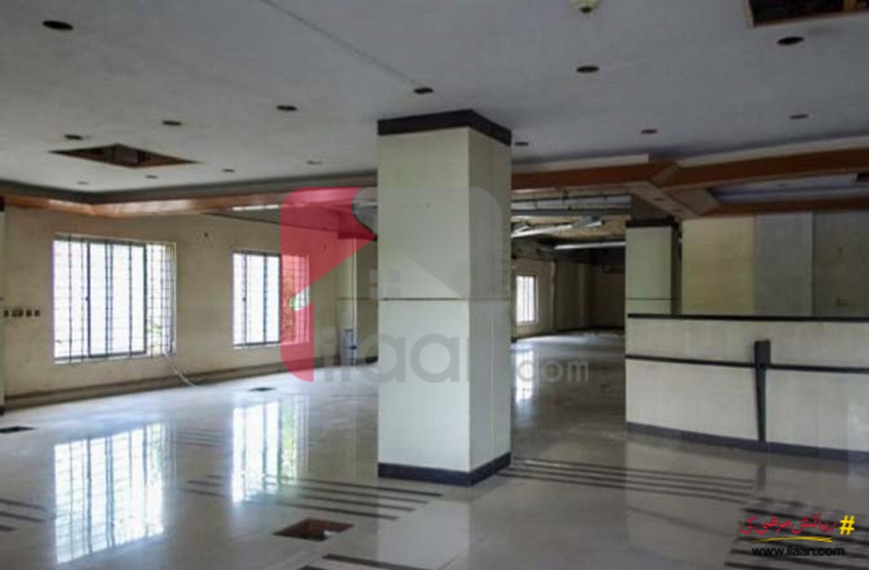 8403 ( sq.ft ) office available for rent ( ground floor ) in Hussain Chowk, Gulberg-3, Lahore