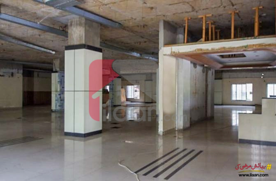 8403 ( sq.ft ) office available for rent ( ground floor ) in Hussain Chowk, Gulberg-3, Lahore