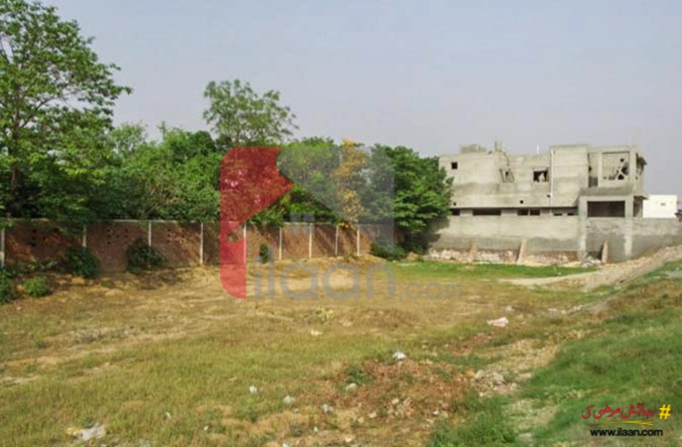 10 marla plot available for sale in Bankers Co-operative Housing Society, Lahore