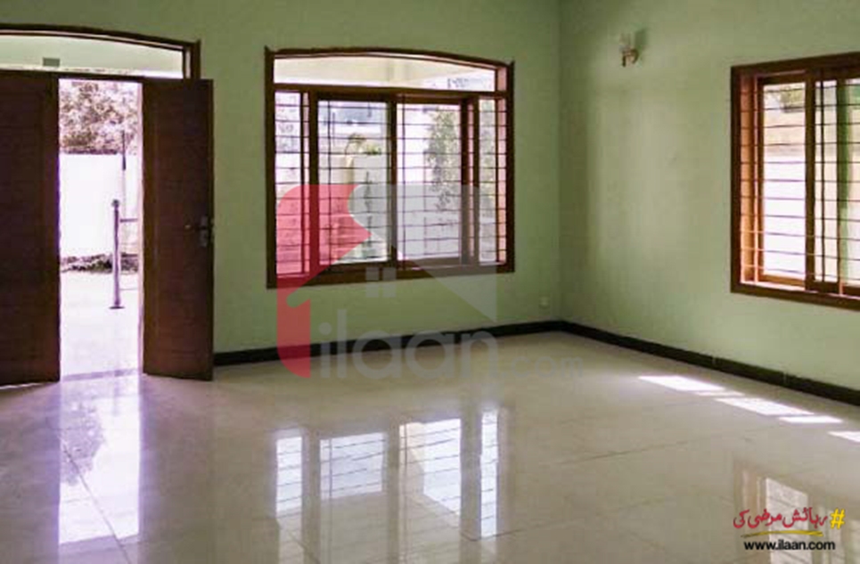 1600 ( sq.ft ) apartment for sale ( fourth floor ) in Clifton, Karachi 
