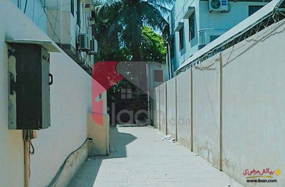1700 ( sq.ft ) apartment for sale ( first floor ) in Block 1, Clifton, Karachi