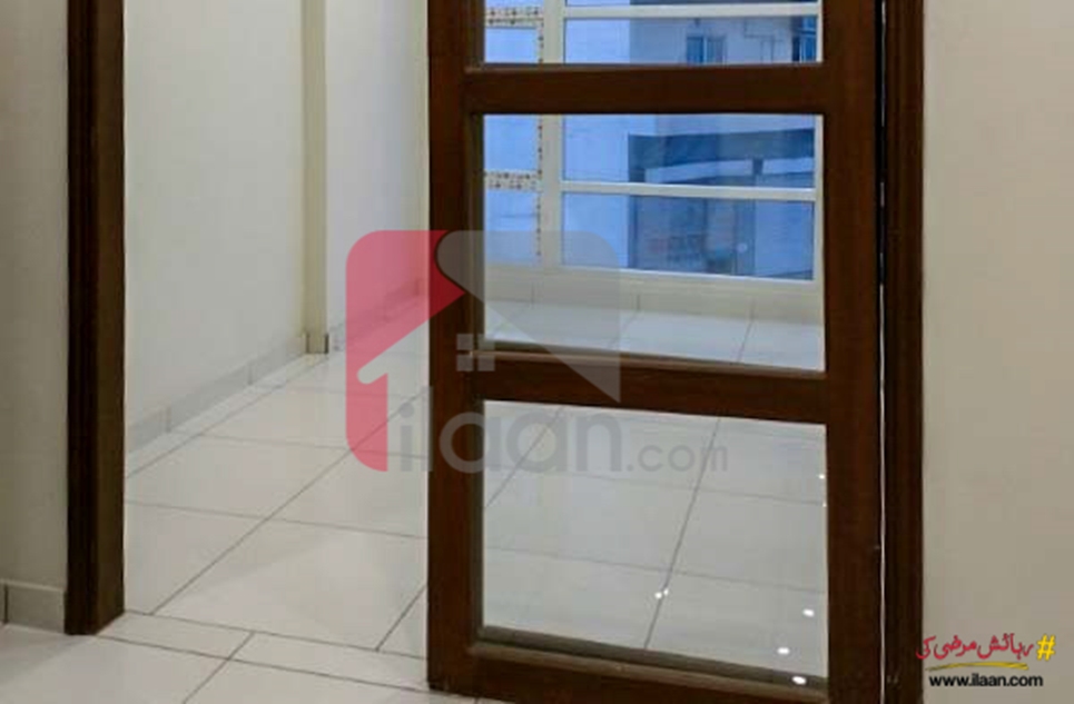 1800 ( sq.ft ) apartment for sale ( first floor ) in Sehar Commercial Area, Phase 7, DHA, Karachi