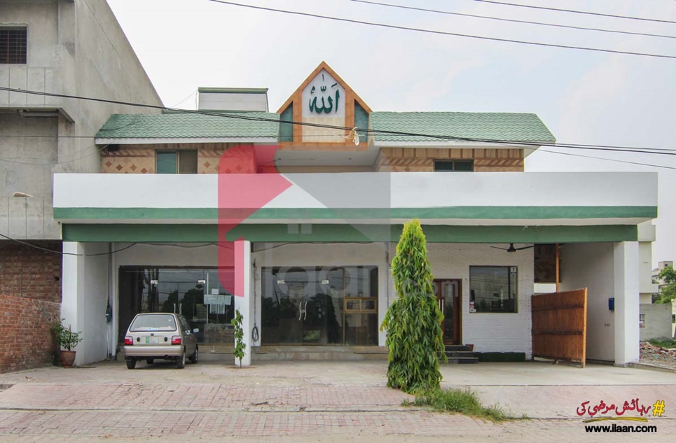 4.5 marla hall available for rent on Main Boulevard, Wapda Town, Lahore