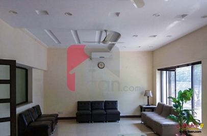 1 kanal commercial building available for rent in Gulberg-2, Lahore