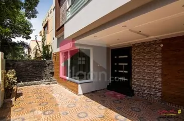 10 marla house available for sale in Shaheen Block, Sector B, Bahria Town, Lahore