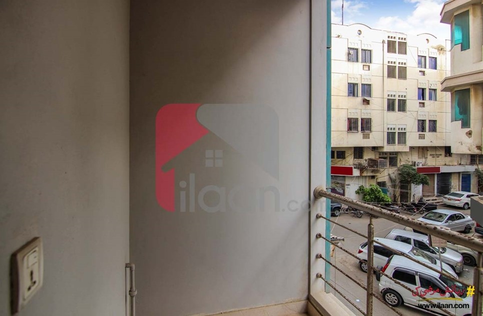 1750 ( sq.ft ) apartment available for sale ( third floor ) in Badar Commercial Area, Phase 5, DHA, Karachi