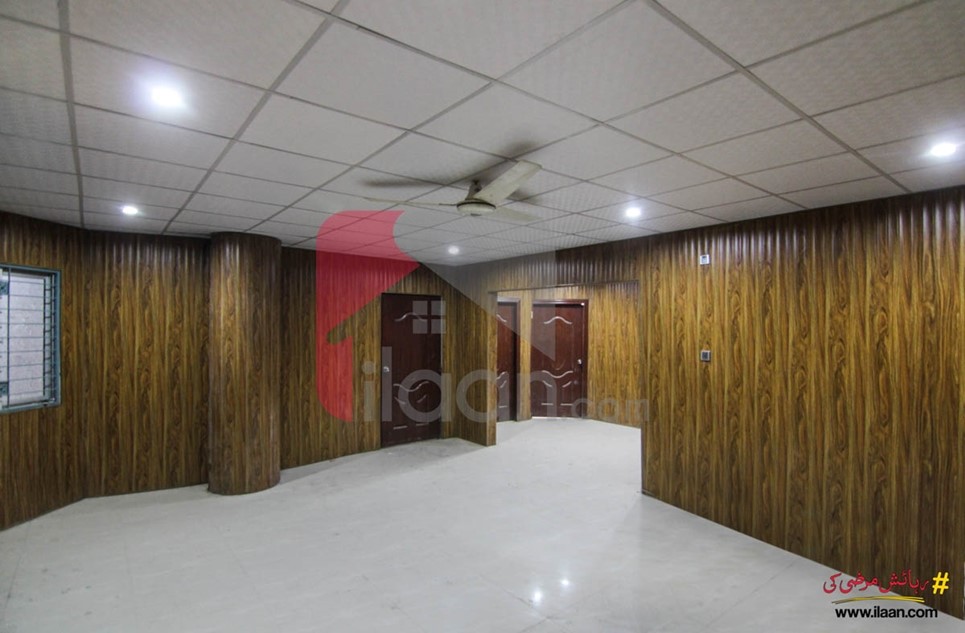 1033 ( sq.ft ) apartment available for sale ( fifth floor ) in Madina Tower, Main Ferozepur Road, Lahore