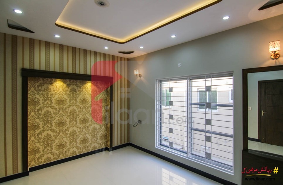5 marla house available for sale in Block AA, Sector D, Bahria Town, Lahore
