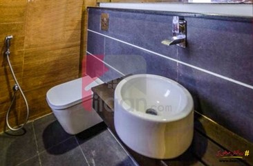 500 ( square yard ) house available for sale in Phase 8, DHA, Karachi