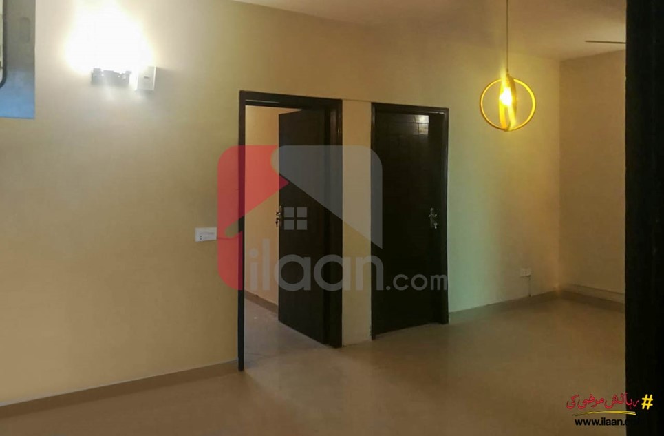 950 ( sq.ft ) apartment available for sale ( first floor ) in Phase 6, DHA, Karachi 
