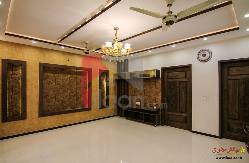 10 marla house available for sale in Ghouri Block, Bahria Town, Lahore