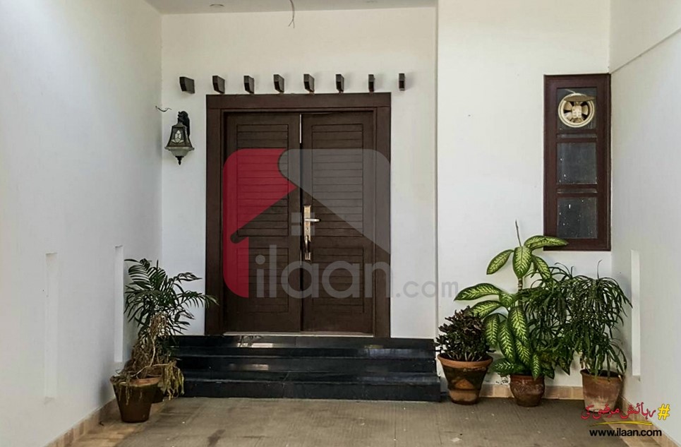 425 ( square yard ) house available for sale in Phase 6, DHA, Karachi ( furnished )