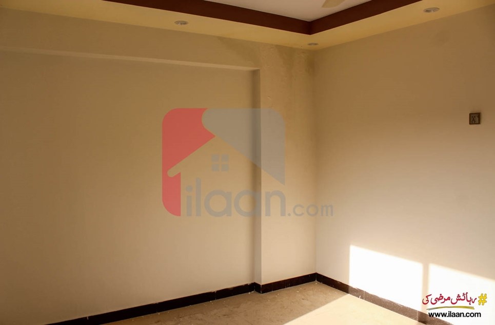 4500 ( sq.ft ) apartment available for sale ( second floor ) in Gulshan-e-Iqbal, Karachi