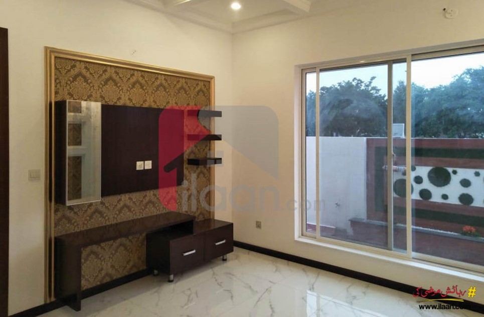 2 kanal house available for sale in Gulbahar Block, Sector C, Bahria Town, Lahore