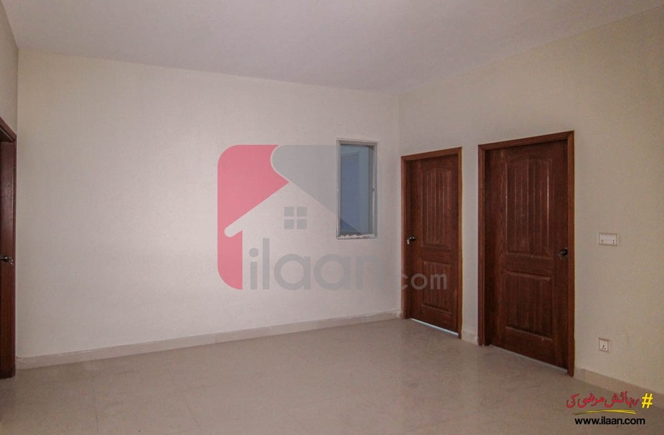 1750 ( sq.ft ) apartment for sale ( third floor ) in Badar Commercial Area, Phase 5, DHA, Karachi