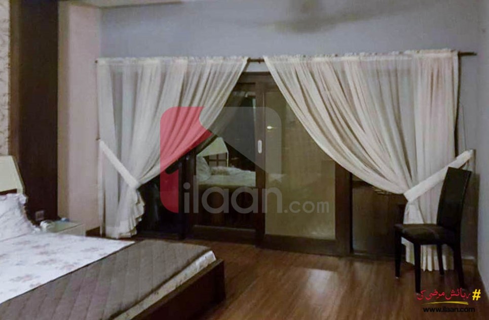 2700 ( sq.ft ) apartment for sale ( second floor ) in Sea View Apartments, Phase 5, DHA, Karachi