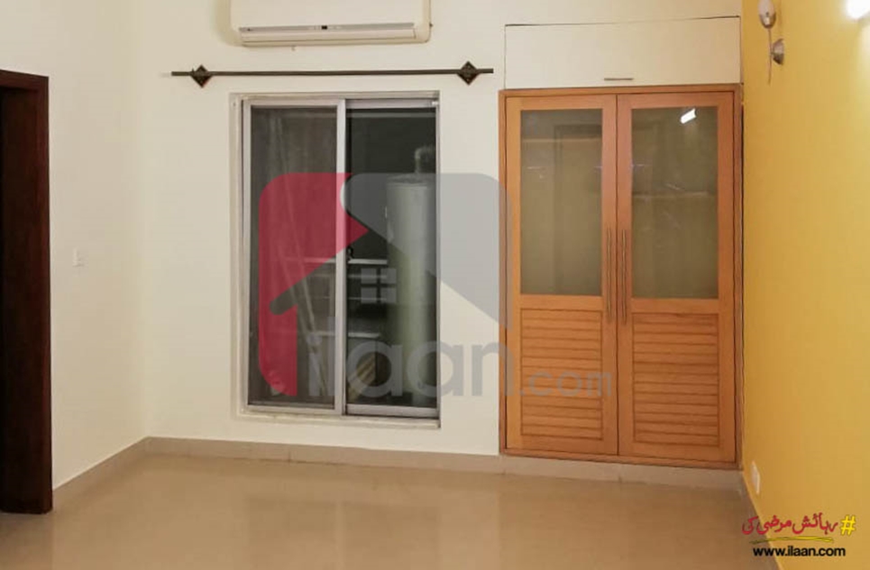 1400 ( sq.ft ) apartment for sale in F-11 Markaz, Islamabad