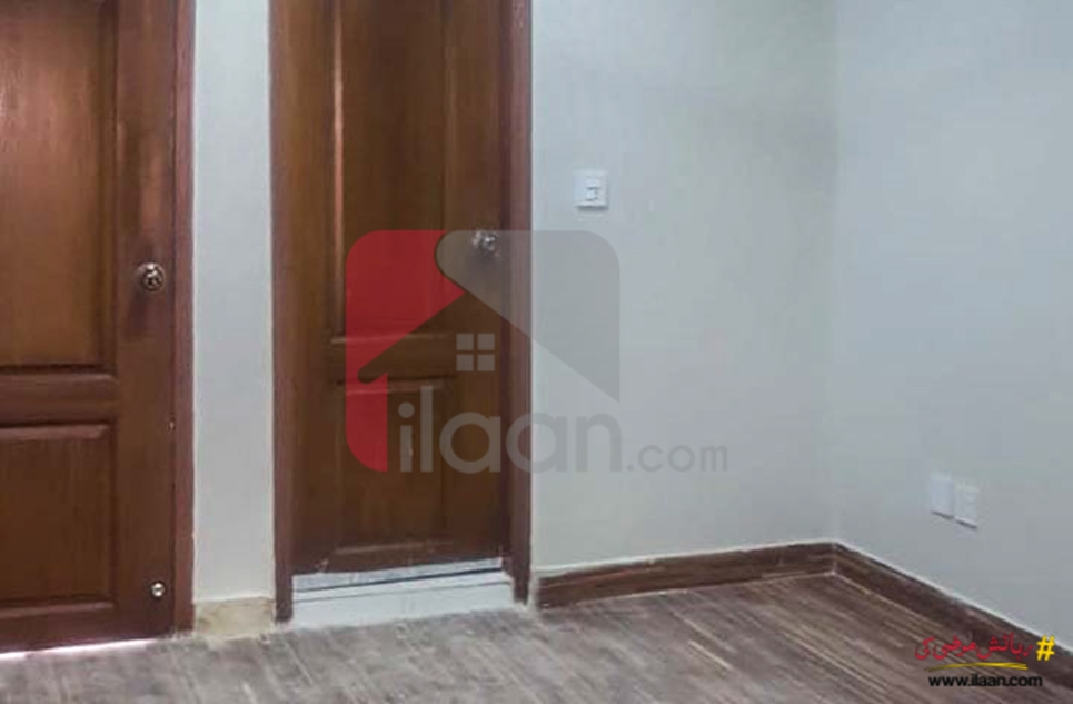 1200 ( sq.ft ) apartment for sale ( third floor ) in DHA, Karachi