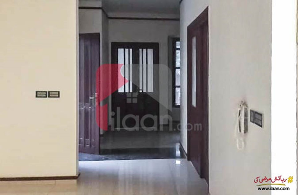 500 ( square yard ) house for sale in Nishat Commercial Area, Phase 6, DHA, Karachi