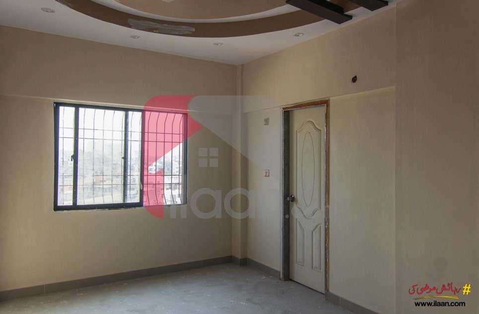 1400 ( sq.ft ) apartment for sale ( first floor ) in Block 13/D2, Gulshan-e-iqbal, Karachi