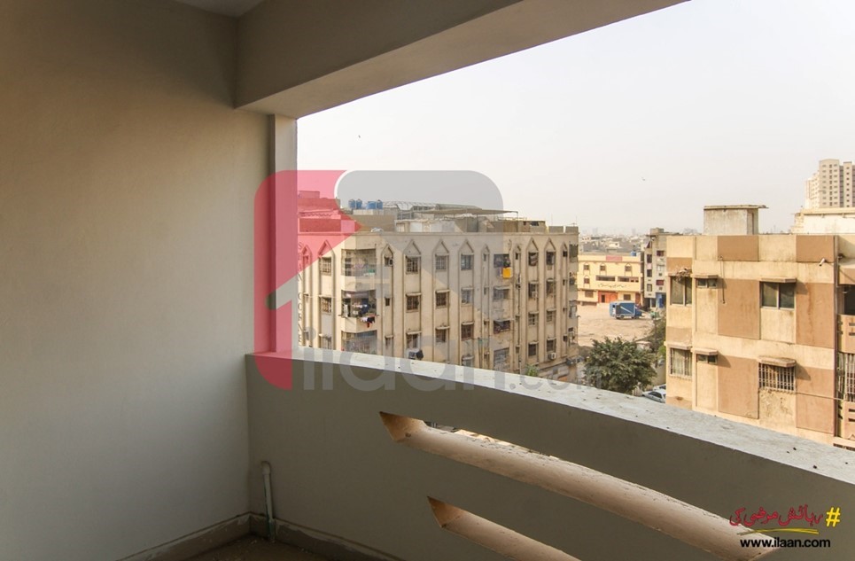 1400 ( sq.ft ) apartment for sale ( fifth floor ) in Block 13/D2, Gulshan-e-iqbal, Karachi